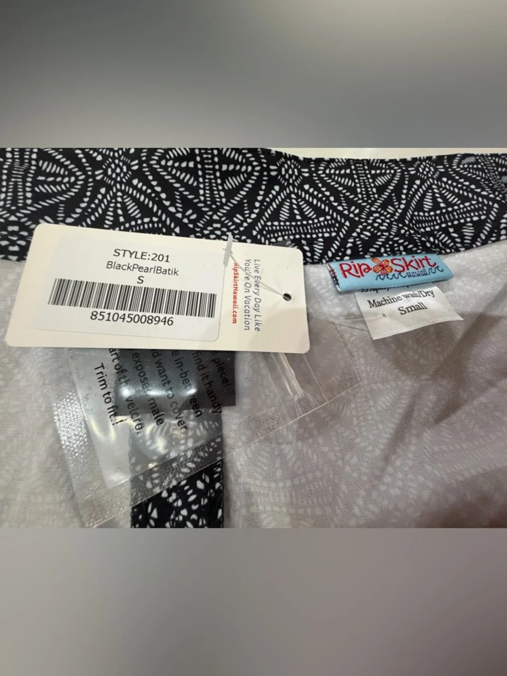 NWT Ripskirt Hawaii Black & White Geo A-Line Wrap Adjustable Skirt, S